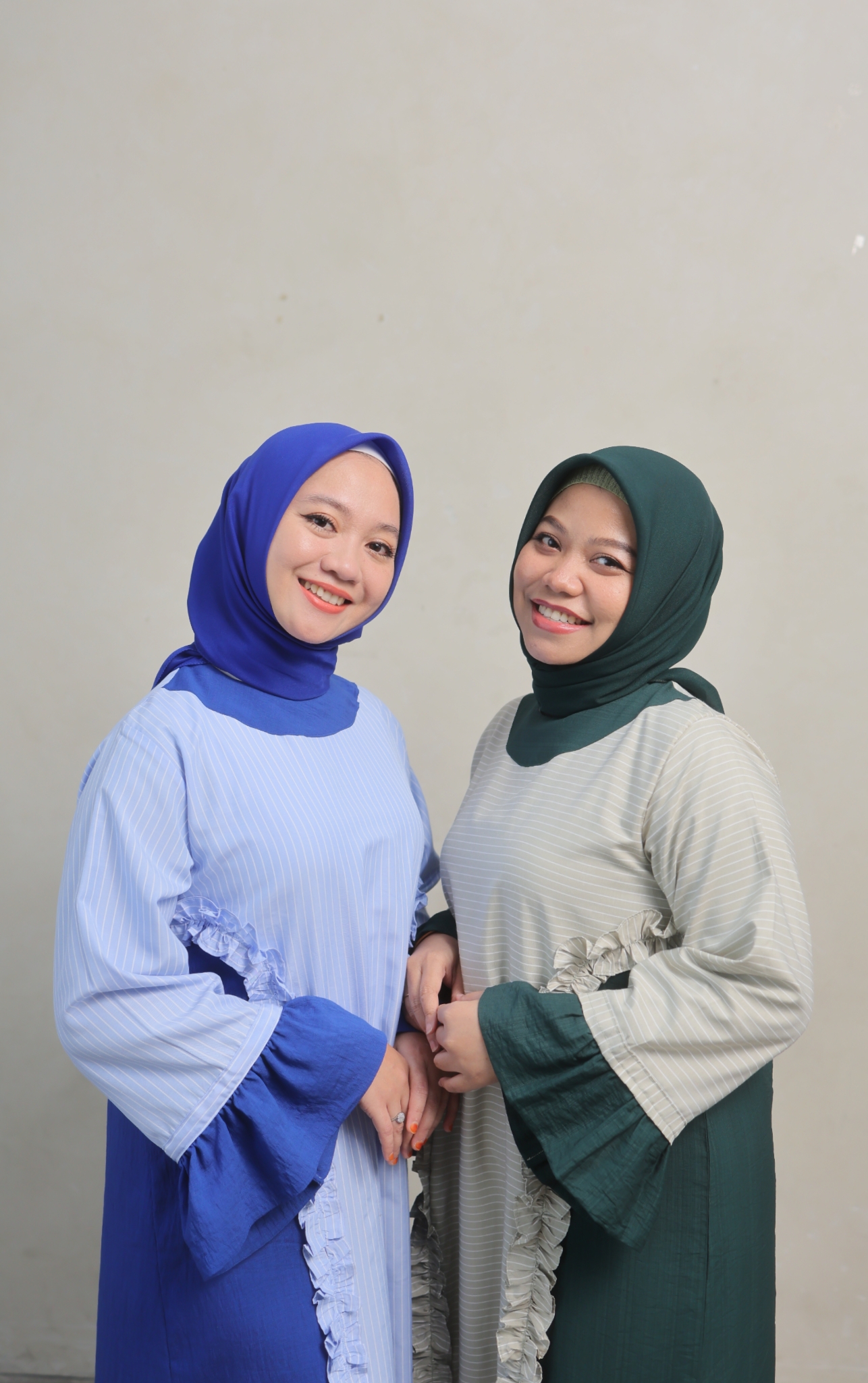 Ayla Ruffle Abaya Royal Blue